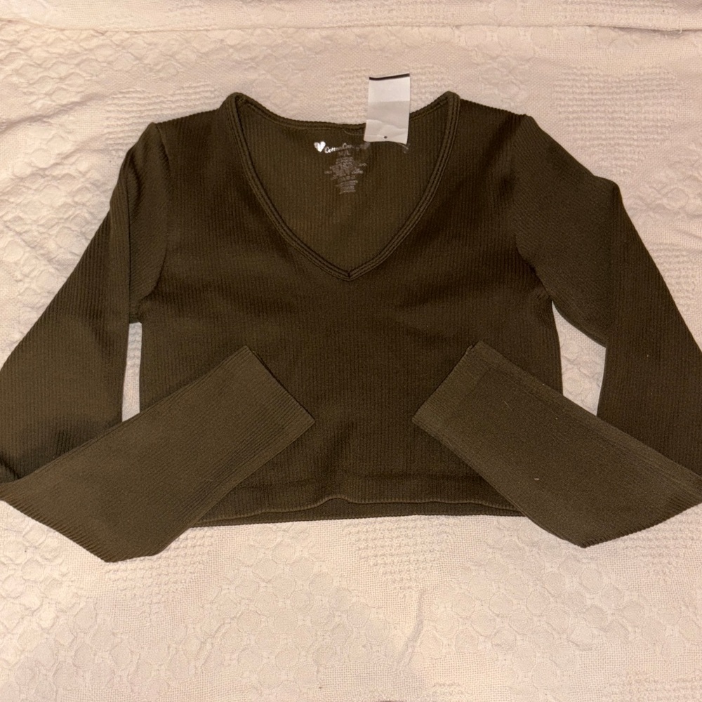 Cotton Candy Olive V-Neck Crop Top
